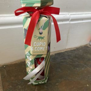 Cupid and Comet cat crackers