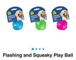 Flashing and squeaky play ball